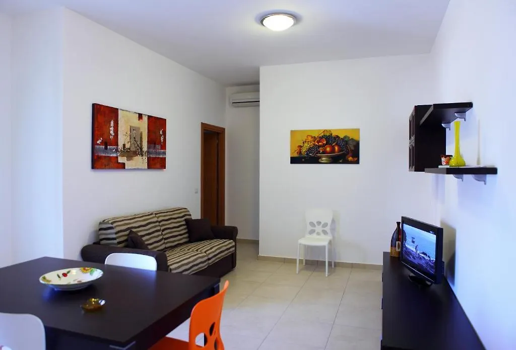 Residence Delle Cave Кустоначи 0*,