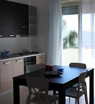 Residence Delle Cave Кустоначи 0*,